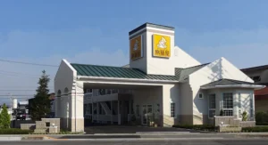 ファミリーロッジ旅籠屋 讃岐観音寺店 外観