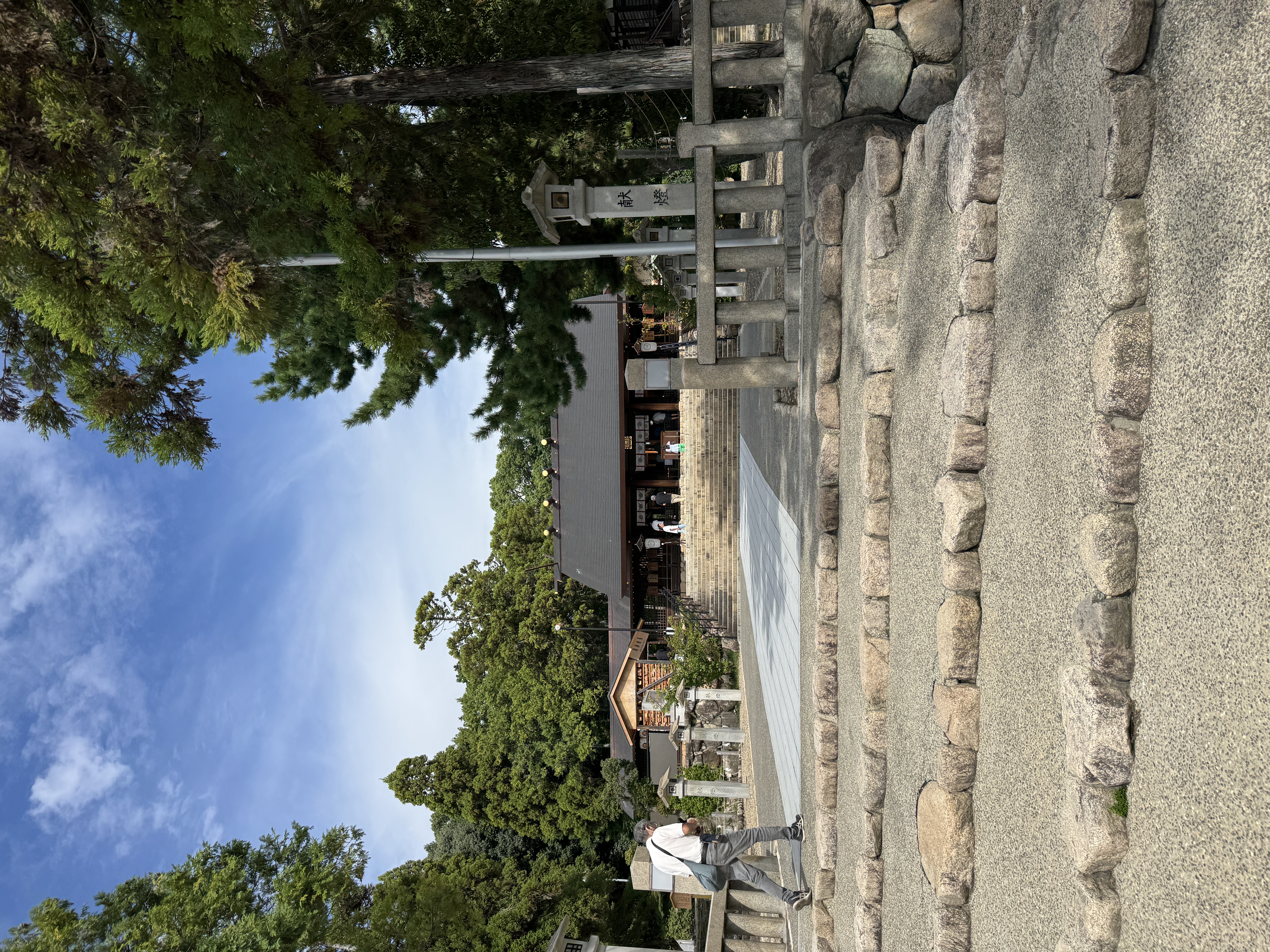 廣田神社 参道遠景と散策路分岐